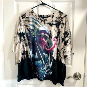 Hot Topic - Venom Tshirt White and Black Tie-dye with Distressed detail - 2X